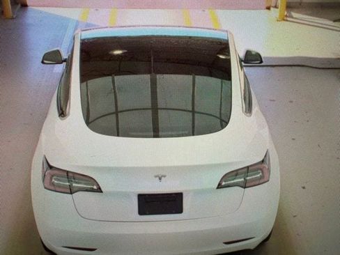Used 2023 Tesla Model 3 Standard Range RWD image 11