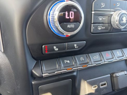 Used 2020 GMC Sierra 1500 Elevation w/ Elevation Value Package image 20