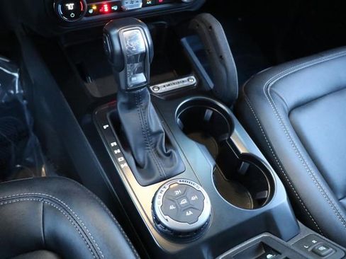 Used 2025 Ford Bronco Badlands AWD/4WD image 23