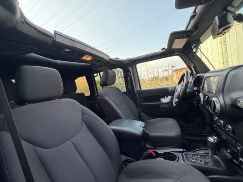 Used 2016 Jeep Wrangler Unlimited Sport w/ Quick Order Package 24S AWD/4WD image 52
