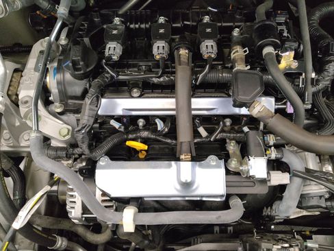 Used 2025 Nissan Versa S FWD image 30