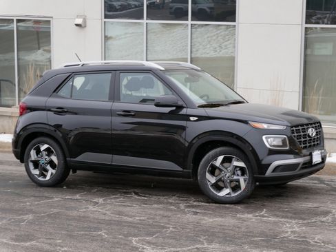 Certified 2025 Hyundai Venue SEL image 1