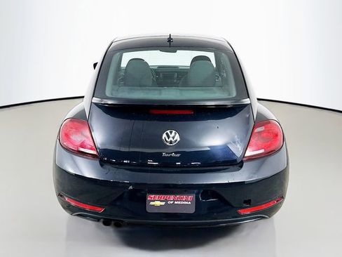 Used 2017 Volkswagen Beetle 1.8T S image 7