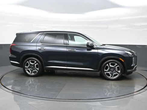 Certified 2023 Hyundai Palisade Limited w/ Cargo Package AWD/4WD image 7