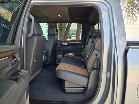 Used 2024 Chevrolet Silverado 2500 High Country w/ High Country Premium Package AWD/4WD image 21