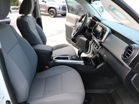 Used 2023 Toyota Tacoma SR5 w/ Technology Package AWD/4WD image 25