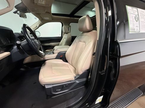 Used 2024 Ford Expedition Max Limited AWD/4WD image 12