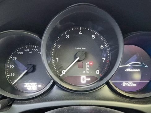 Used 2022 Porsche Macan image 28