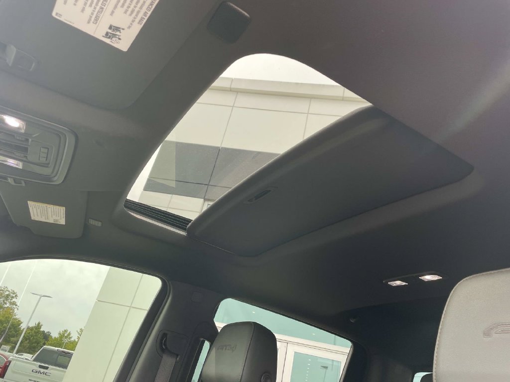 Used 2020 GMC Sierra 1500 AT4 w/ AT4 Premium Package AWD/4WD image 19