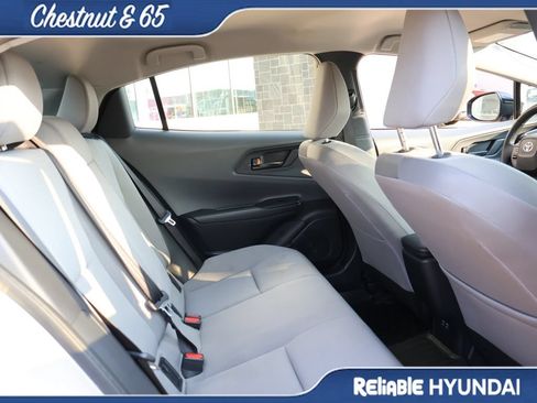 Used 2024 Toyota Prius LE AWD/4WD image 12