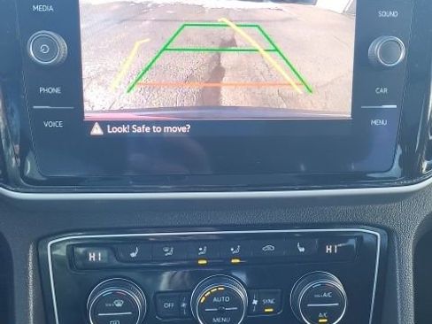 Used 2022 Volkswagen Atlas Cross Sport SE image 10