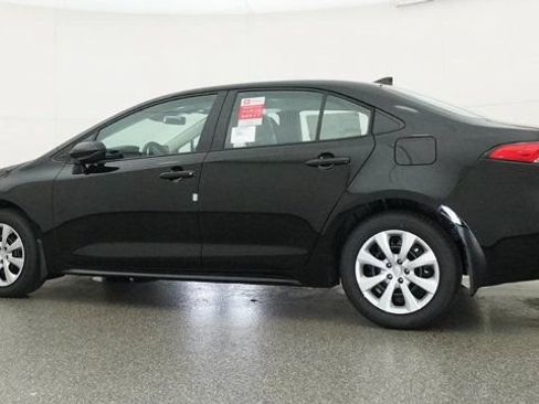 New 2026 Toyota Corolla LE FWD image 38