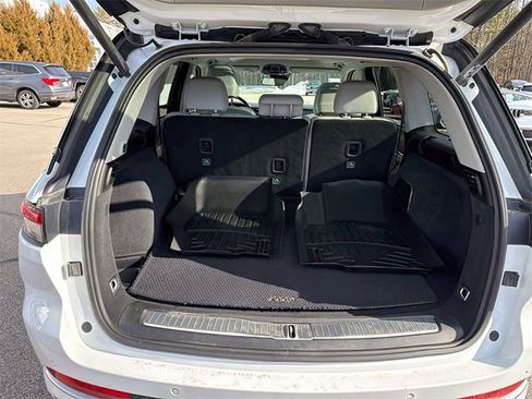 Used 2022 Jeep Grand Cherokee Summit w/ Luxury Tech Group V image 28