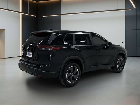 Used 2024 Nissan Rogue SV FWD image 6