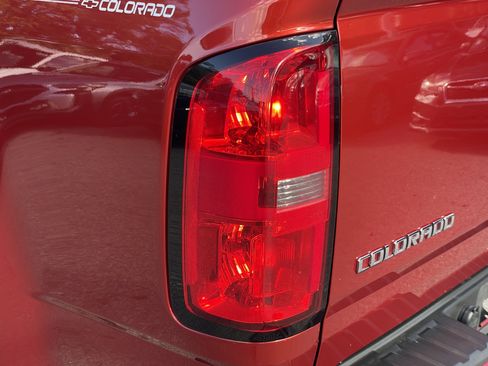 Used 2016 Chevrolet Colorado LT w/ LT Convenience Package image 7