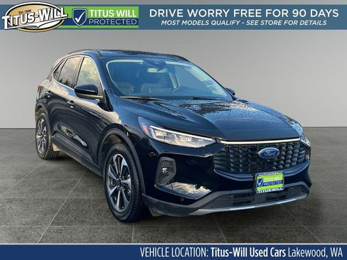 Used 2024 Ford Escape Platinum image 1