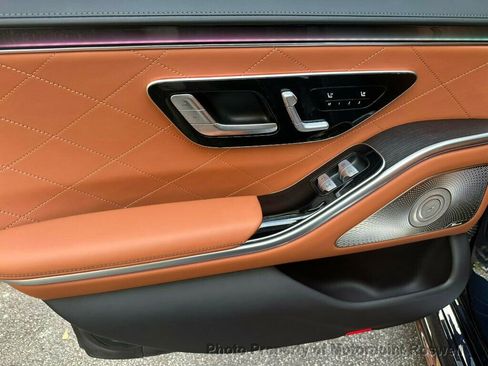 Used 2023 Mercedes-Benz S 500 S 500 4MATIC Sedan w/ AMG Line image 22