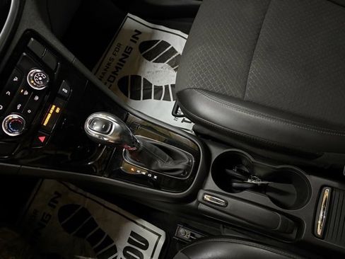 Used 2019 Buick Encore Preferred image 44