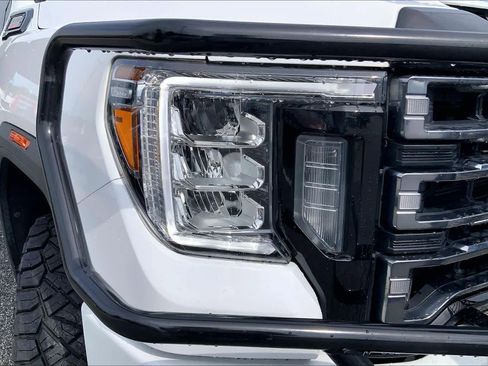 Used 2023 GMC Sierra 2500 AT4 w/ AT4 Premium Plus Package AWD/4WD image 26