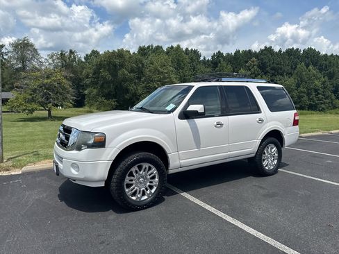 Used 2011 Ford Expedition Limited image 20