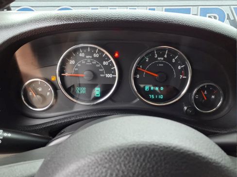 Used 2013 Jeep Wrangler Sahara w/ Connectivity Group AWD/4WD image 20