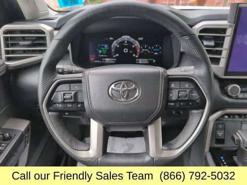 Used 2024 Toyota Tundra Limited AWD/4WD image 18