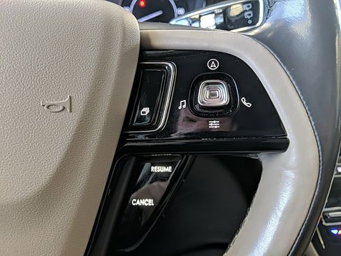 Used 2020 Lincoln Corsair Reserve w/ Appearance Package image 17