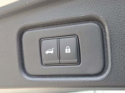 New 2026 Nissan Pathfinder SV image 14