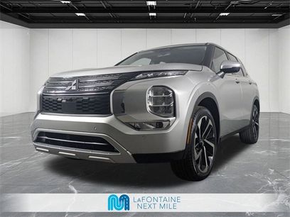Used 2023 Mitsubishi Outlander SE