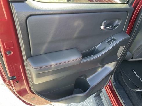 Used 2023 Nissan Frontier Pro-X w/ Pro Convenience Package image 11