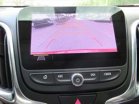 Used 2020 Chevrolet Equinox LT FWD image 24