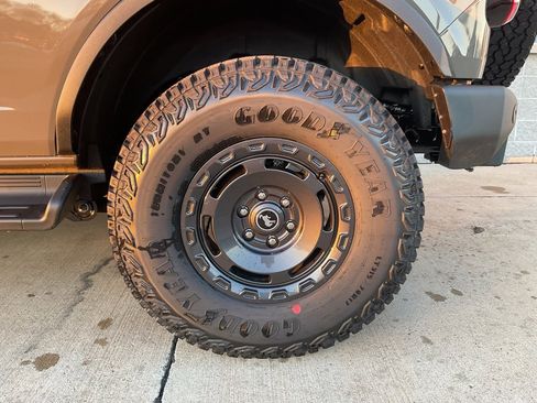 New 2025 Ford Bronco Outer Banks w/ Sasquatch Package image 6