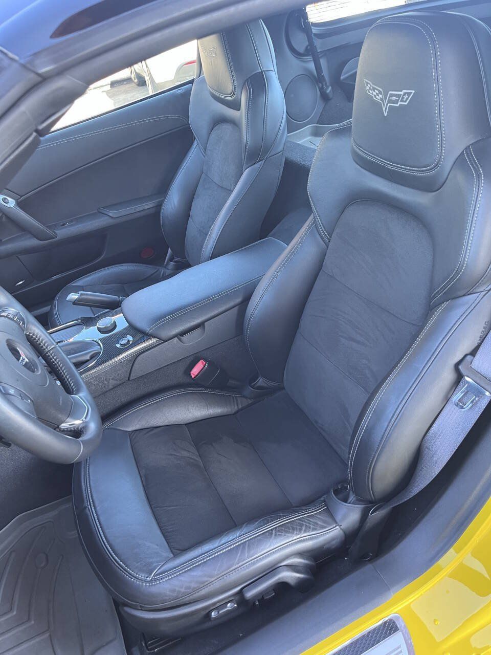 Used 2012 Chevrolet Corvette Coupe w/ 4LT Preferred Equipment Group RWD image 15