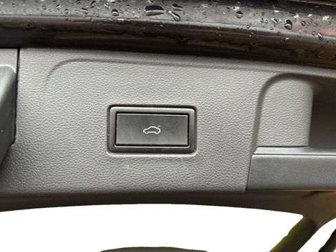 Used 2019 Volkswagen Atlas SE image 26