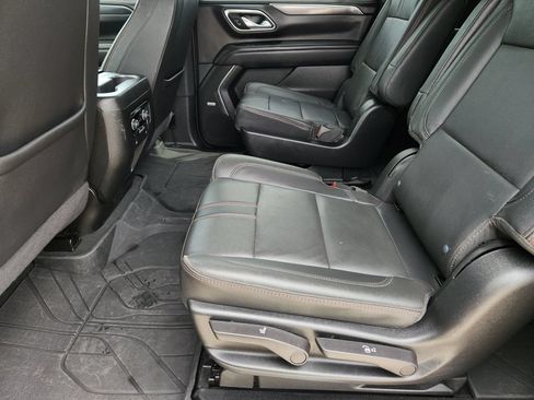 Used 2024 Chevrolet Suburban RST w/ Luxury Package AWD/4WD image 31
