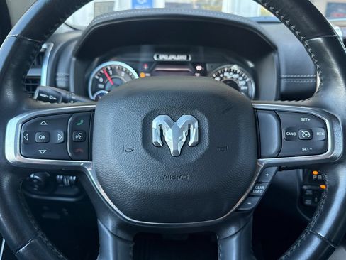 Used 2022 RAM 1500 Laramie AWD/4WD image 33