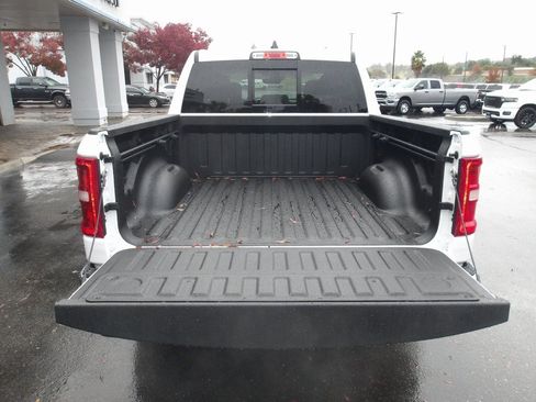New 2026 RAM 1500 4x4 Crew Cab image 8