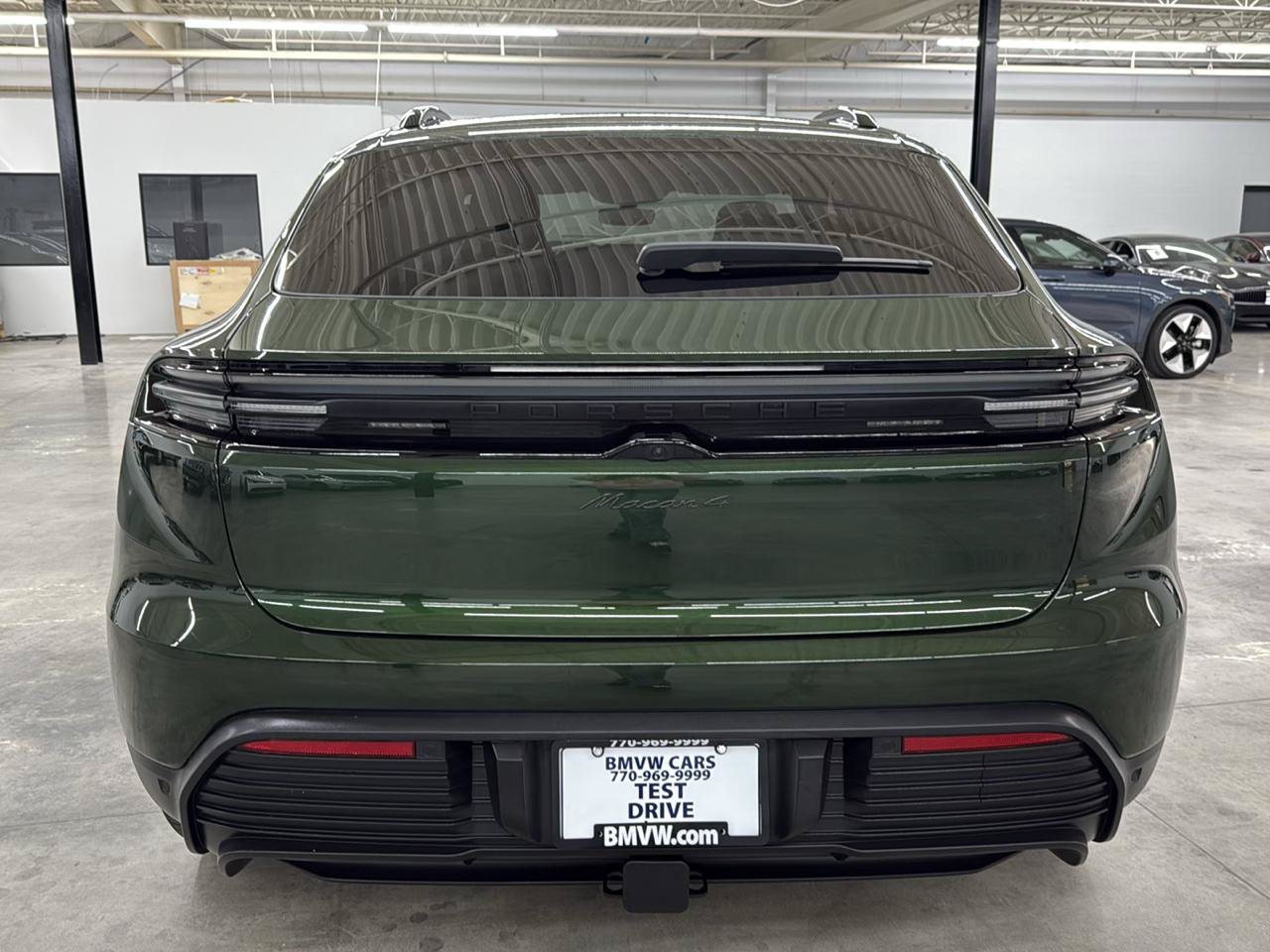 Used 2024 Porsche Macan 4 Electric AWD/4WD image 9
