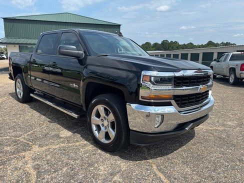 Used 2018 Chevrolet Silverado 1500 LT w/ LT Eassist Package RWD image 8