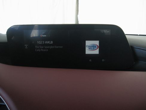 Used 2023 MAZDA MAZDA3 Hatchback w/Premium Plus Pkg image 16