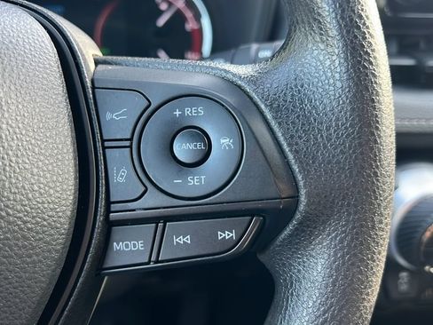 Certified 2025 Toyota RAV4 XLE FWD image 21