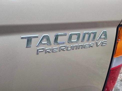 Used 2000 Toyota Tacoma PreRunner RWD image 26