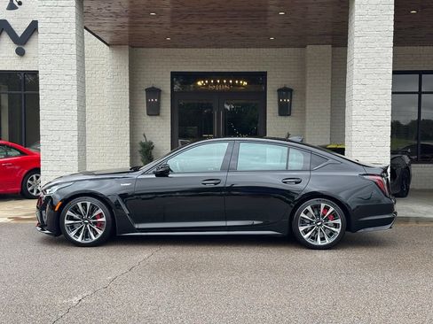 Used 2022 Cadillac CT5 V Blackwing RWD image 7