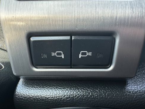 Used 2015 Ford F150 Platinum w/ Equipment Group 701A Luxury AWD/4WD image 29