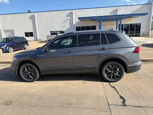 Used 2024 Volkswagen Tiguan SE FWD image 4