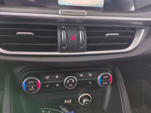 Used 2018 Alfa Romeo Stelvio Ti Sport image 13