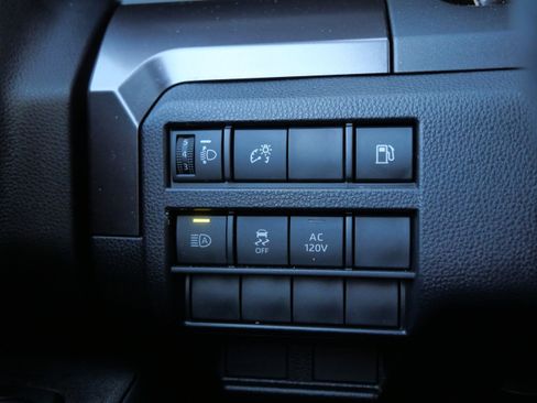 Certified 2025 Toyota 4Runner TRD Off-Road image 27