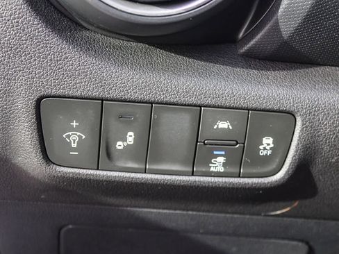 Used 2020 Hyundai Kona Limited FWD image 29