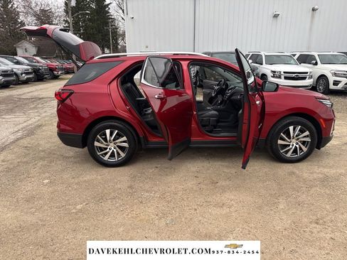 Used 2024 Chevrolet Equinox Premier image 32