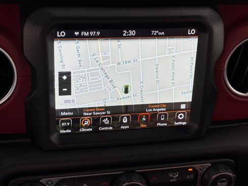Used 2023 Jeep Wrangler Unlimited Rubicon 4xe AWD/4WD image 18